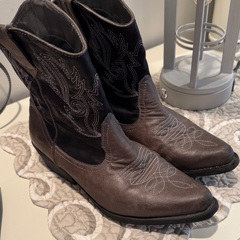 Rue21 Brown and Black Western Combat Line Dancing Moto Boots Size 10 *Like New
